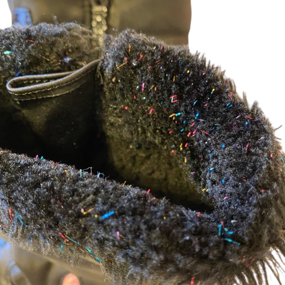 Totes Toddler Girls Ellie Winter Boots Black with Hearts Size 9M - Picture 3 of 12